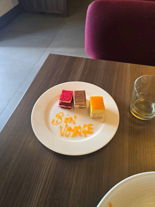 Gastro Hampton By Hilton Dubai Airport