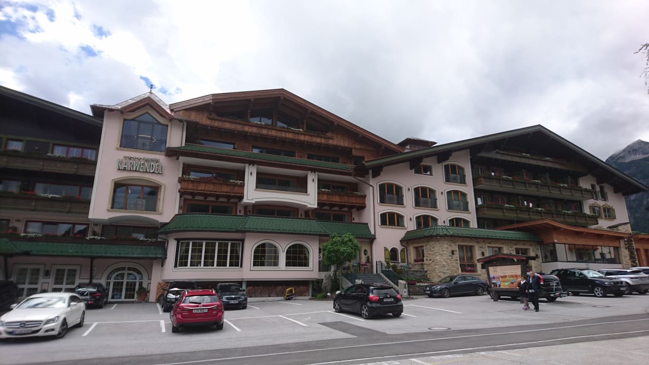 Außenansicht Das Karwendel - Ihr Wellness Zuhause am Achensee