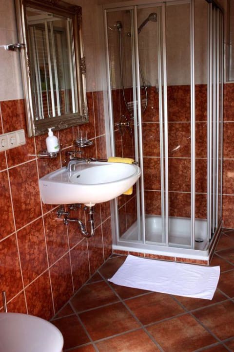 Alle Zimmer mit Du und WC Vita Haus am Palmengarten