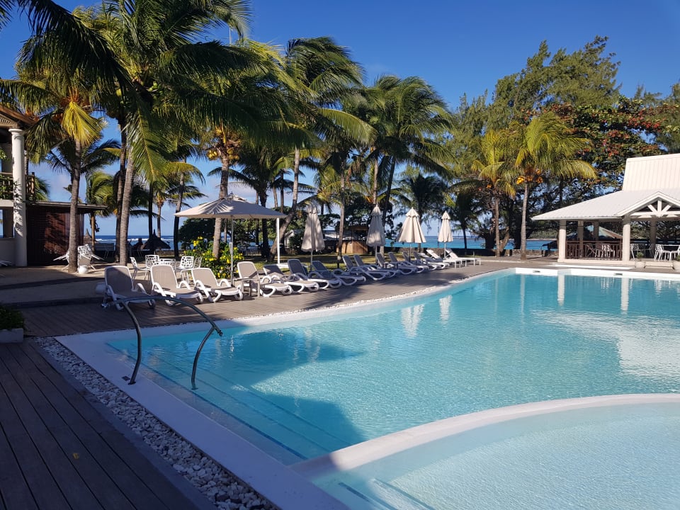 Pool Le Peninsula Bay Beach Resort & Spa