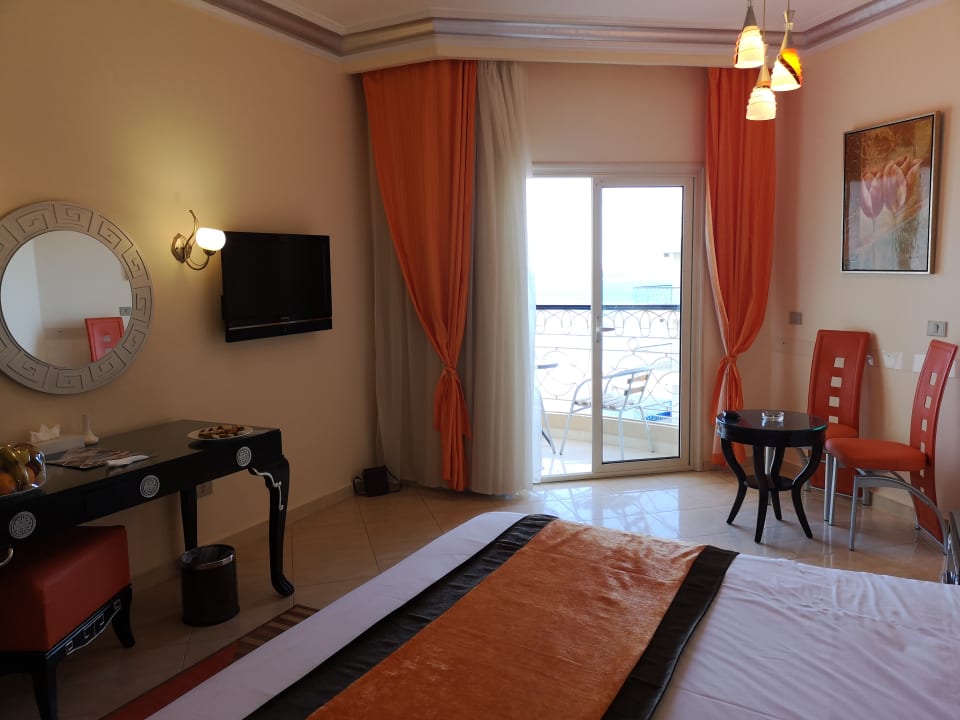 Zimmer King Tut Resort