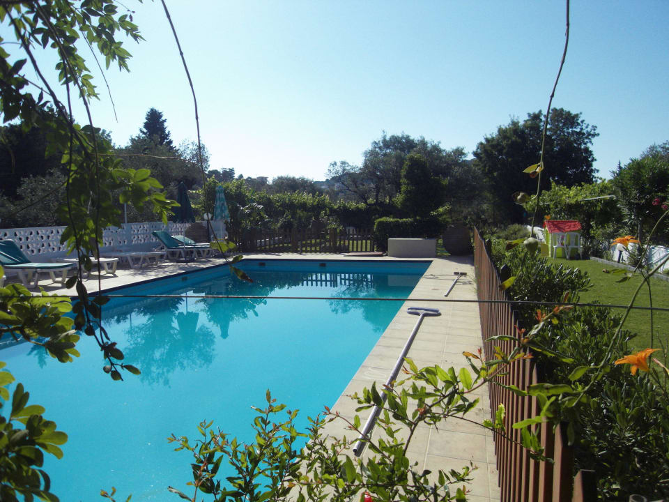 Sauberes gepflegtes Pool Hotel Varelis