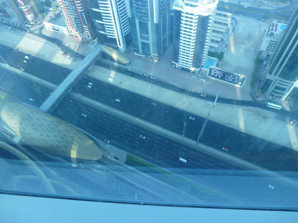 Metro Station Rose Rayhaan by Rotana