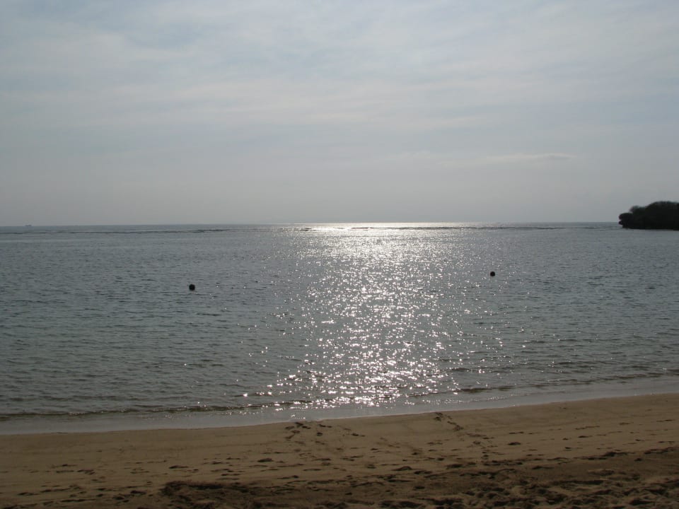 Blick aufs Meer vom Hotelstarnd The Laguna A Luxury Collection Resort & Spa