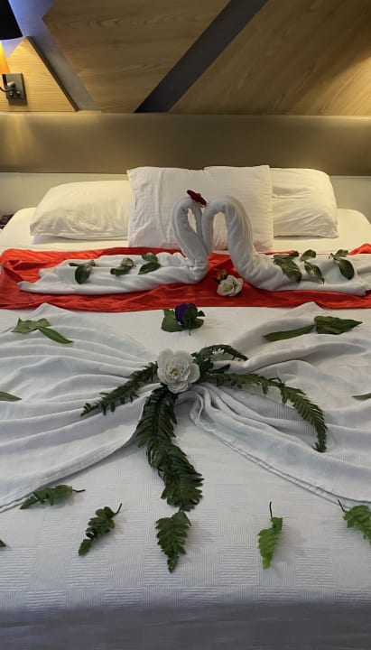 Zimmer Saturn Palace Resort Hotel