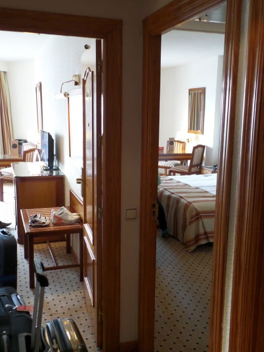 Vorraum bei Doppelzimmern mit Verbindungstür Meliá Costa del Sol