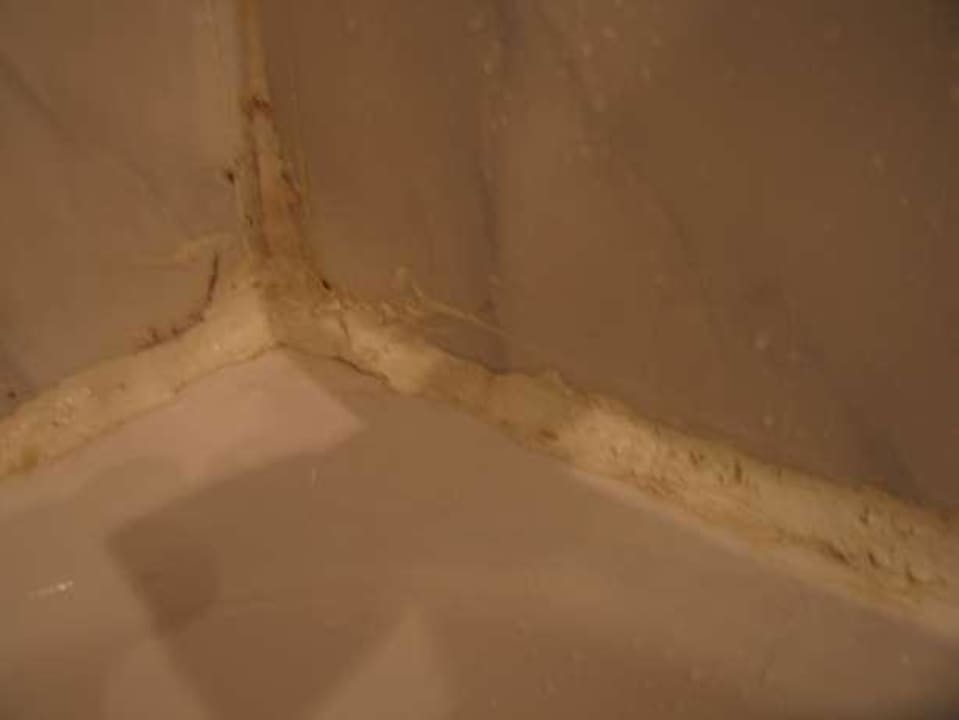 Detailaufnahme der Badezimmerfugen Menaville Safaga