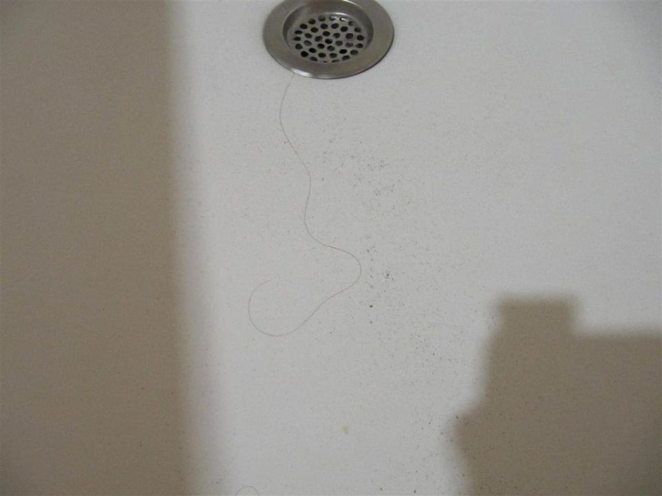 Sauberkeit Bad bei Erstbezug Aparthotel Houm Plaza Son Rigo