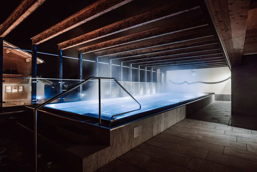 Pool Dips&Drops - The First Bike And Ski Hub