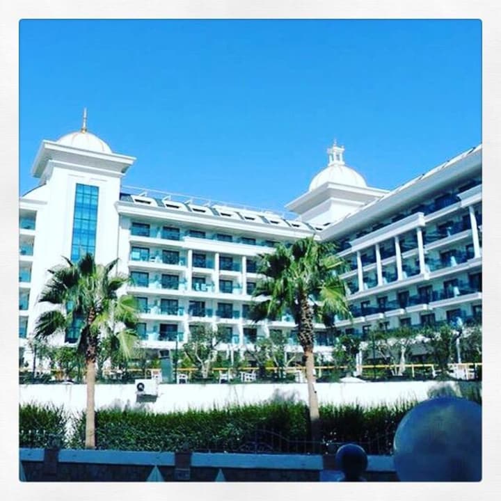 Hotel neben an. Le Grade. Aussicht beim Frühstück Side Royal Paradise Hotel