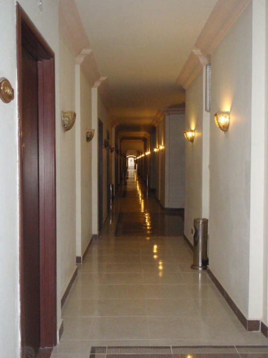 Lange Gänge im Palace Resort Pickalbatros Palace Resort