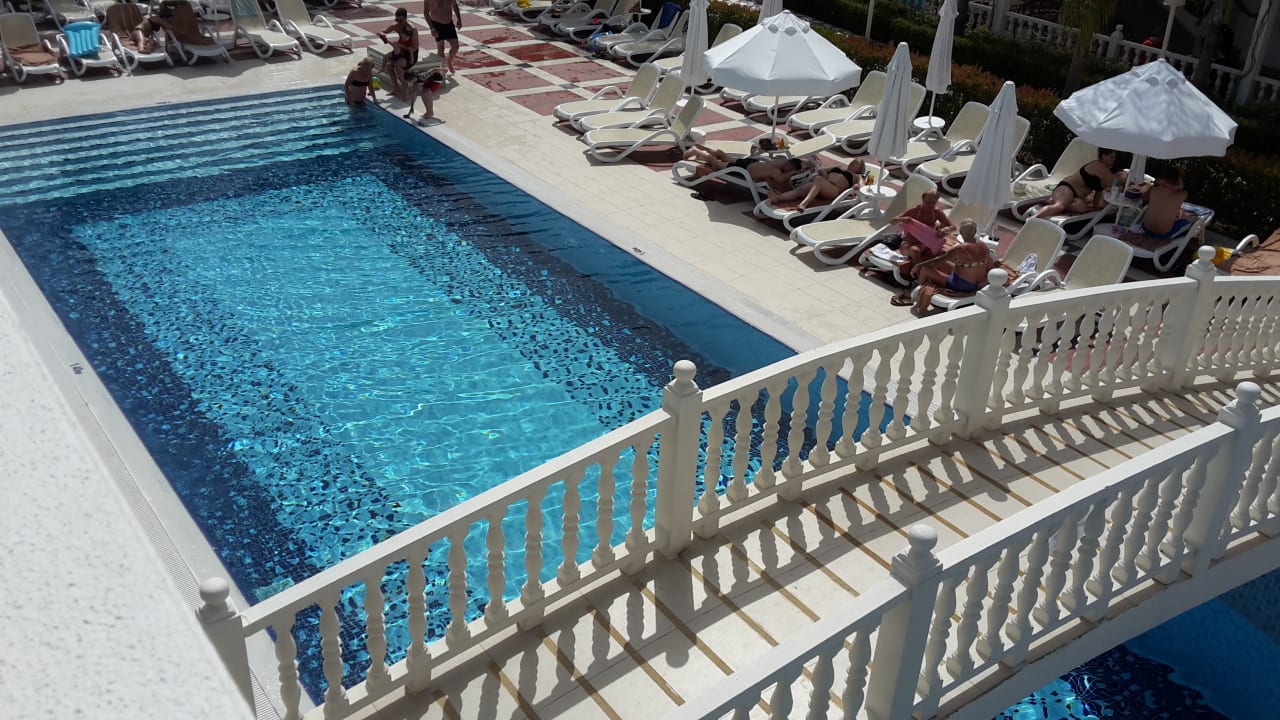 Pool Royal Taj Mahal Hotel