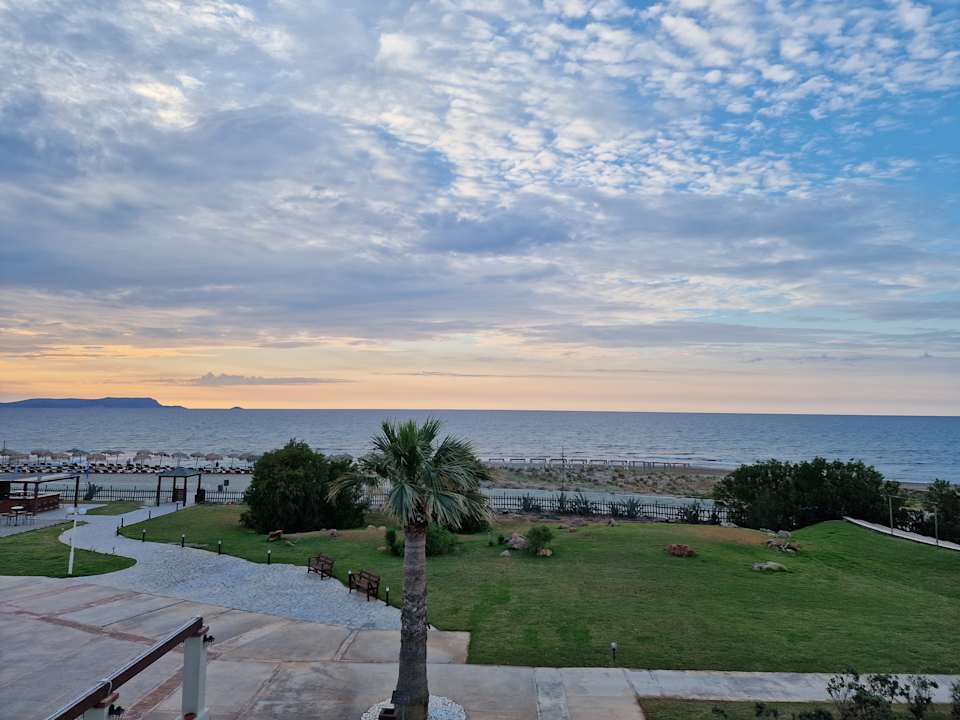 Strand Bella Beach Hotel