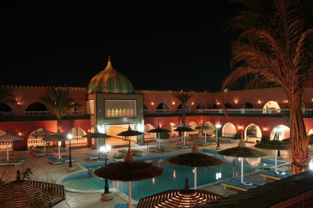 Basen koło recepcji Pickalbatros Alf Leila Wa Leila Resort - Neverland Hurghada
