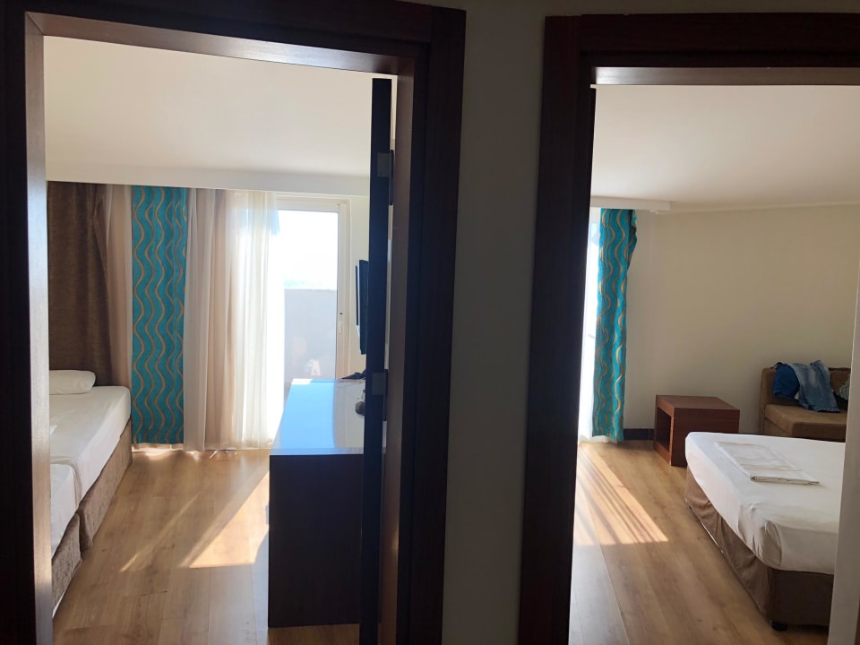 Zimmer Seaden Sea World Resort & Spa