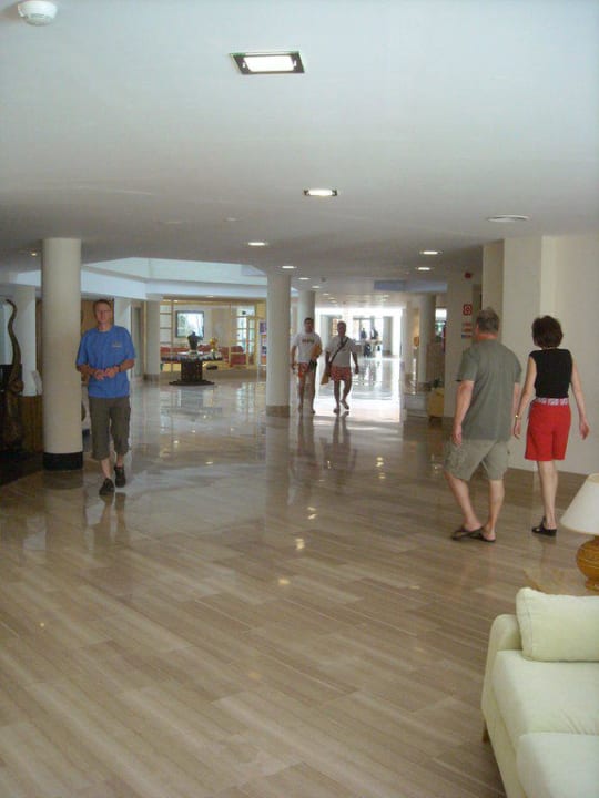 Lobby Iberostar Waves Playa de Muro