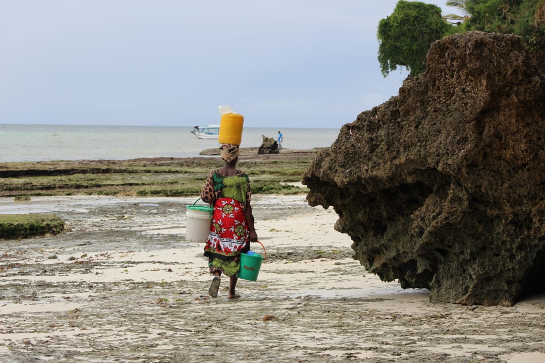 Strand Bahari Beach Hotel