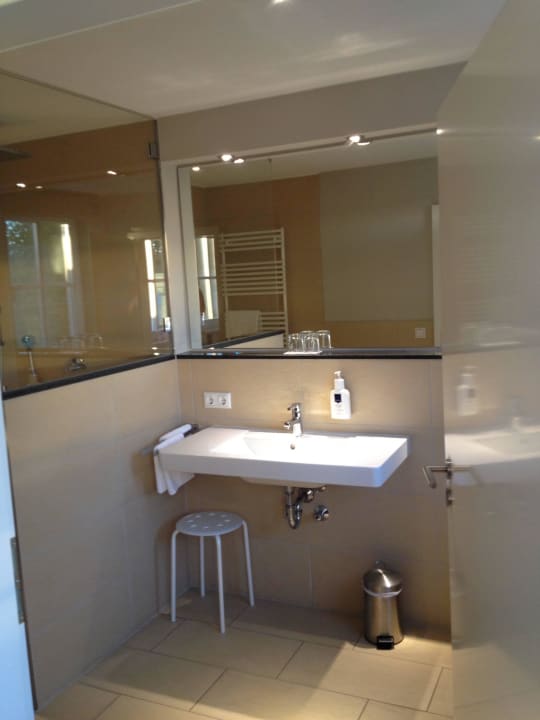 Das Bad  Tiemann's Hotel