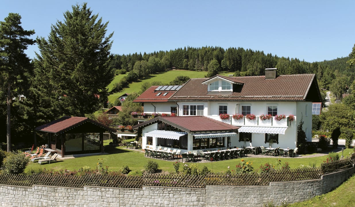 Außenansicht Hotel Haus am Berg