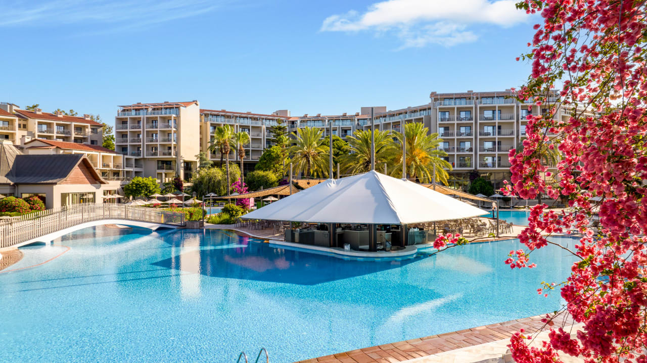 Ausblick Arum Barut Collection