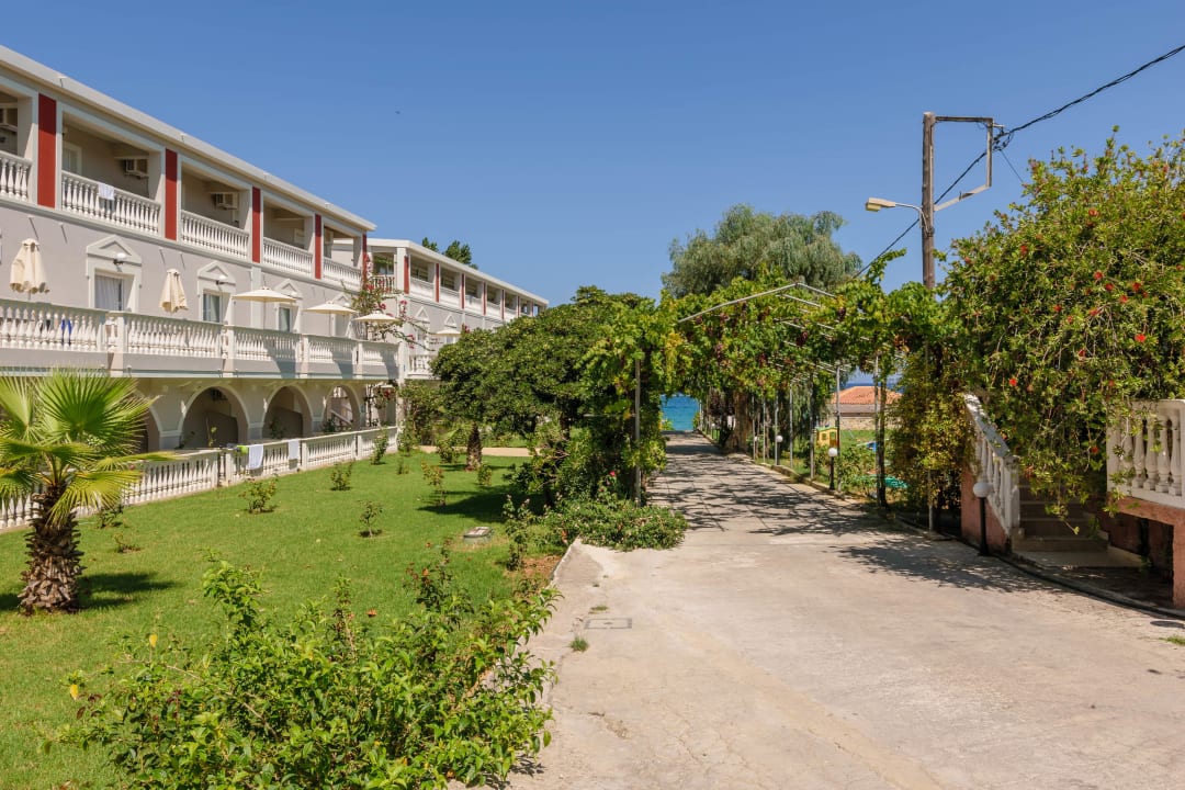 Gartenanlage Hotel Belussi Beach