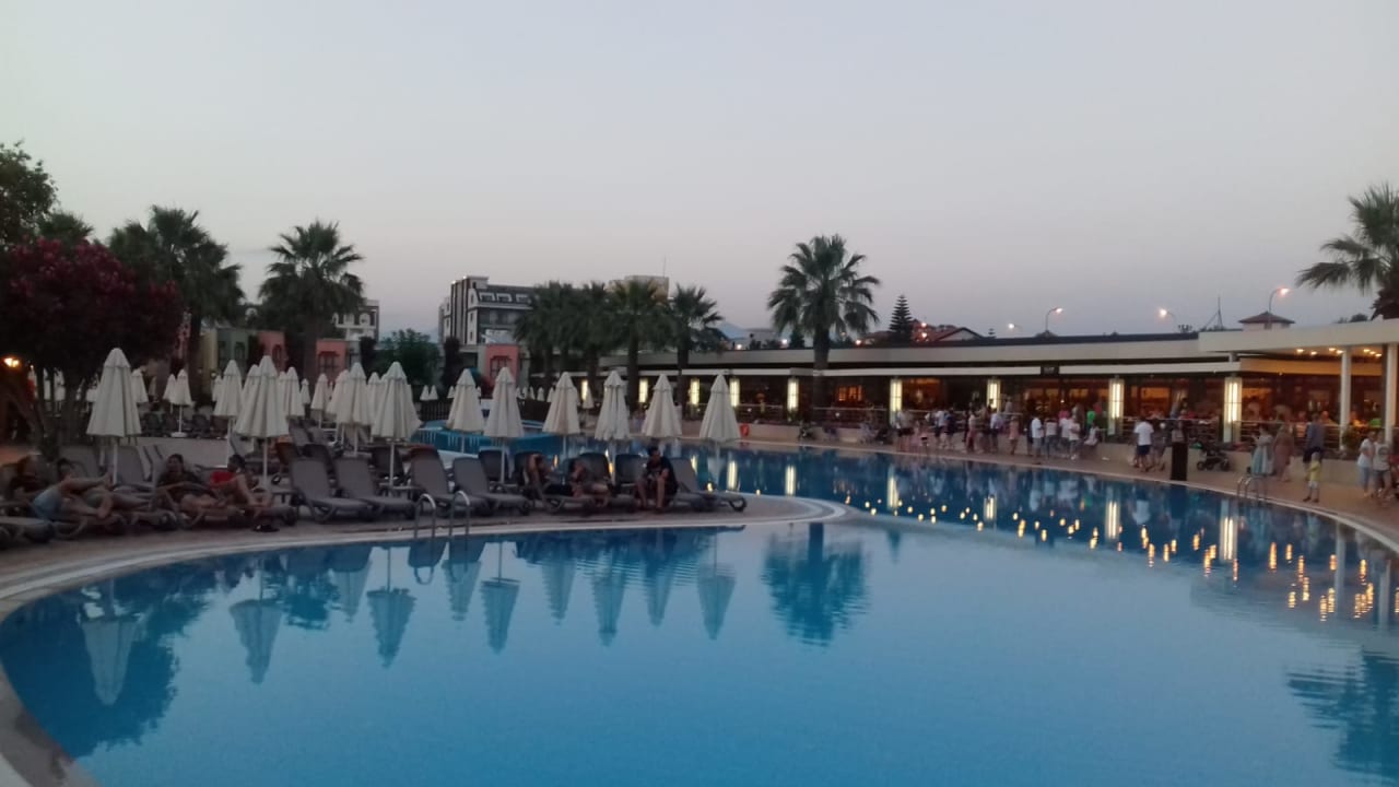 Pool VONRESORT Golden Beach