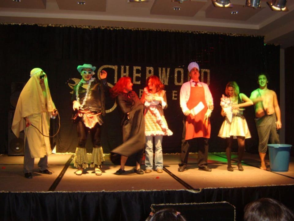 Abendshow des Animationsteams Sherwood Exclusive Lara