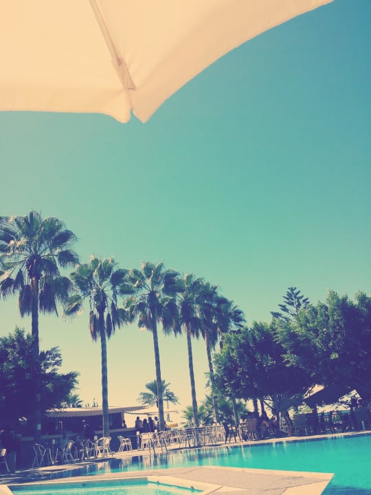 Am Pool liegen Nerton Hotel - Erwachsenenhotel ab 16 Jahren