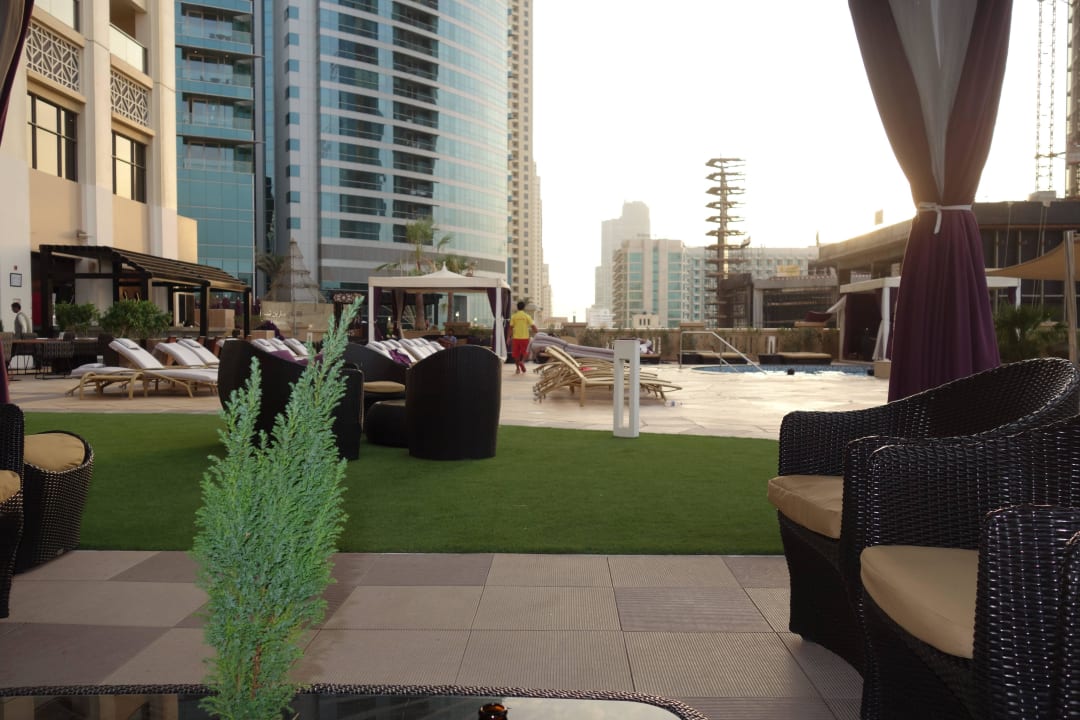 Poolterrasse Mövenpick Hotel Jumeirah Beach