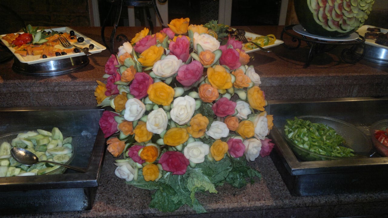 Geschnitzte Blumen Shams Alam Beach Resort