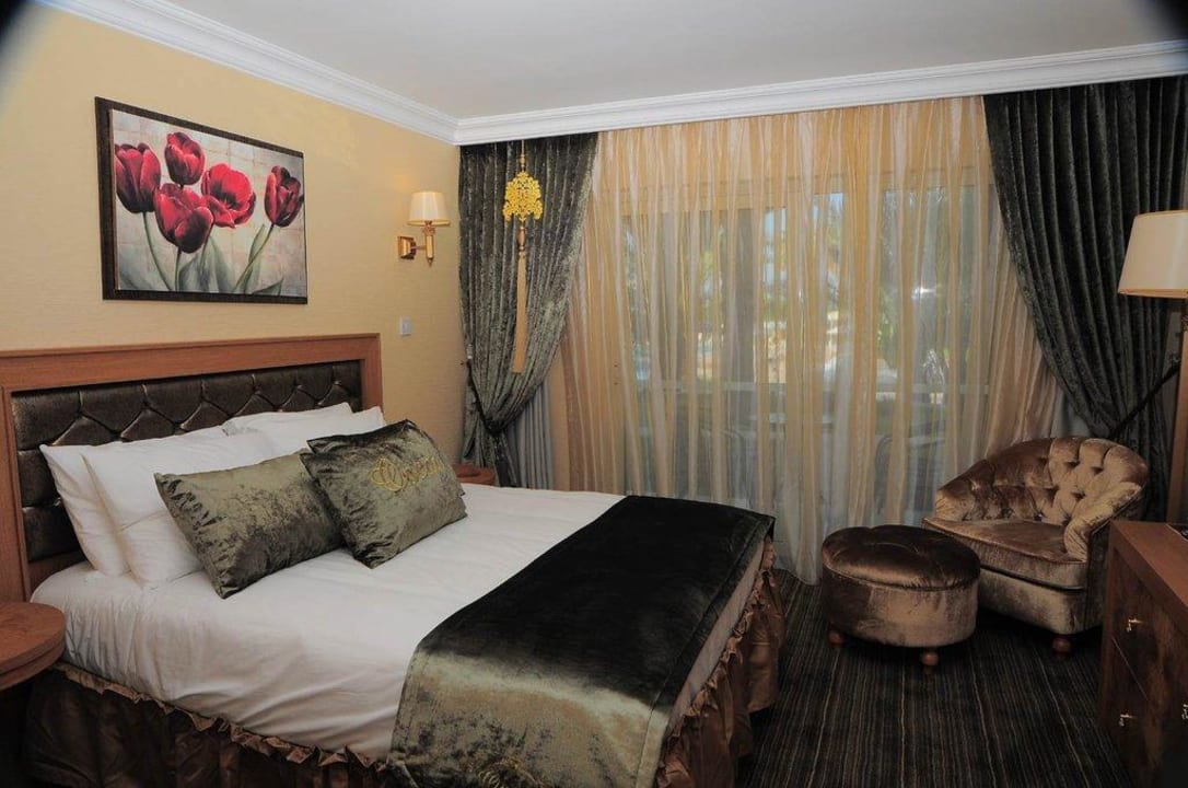 Two bedroom Family Room Oscar Resort Hotel