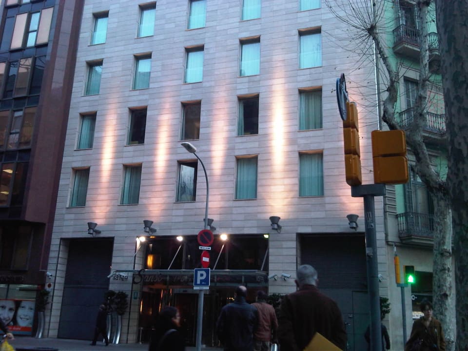 Hotelansicht Eingang Hotel Sansi Barcelona