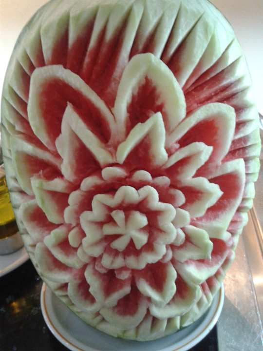 Wassermelonenschnitzerei Hotel Nesrine