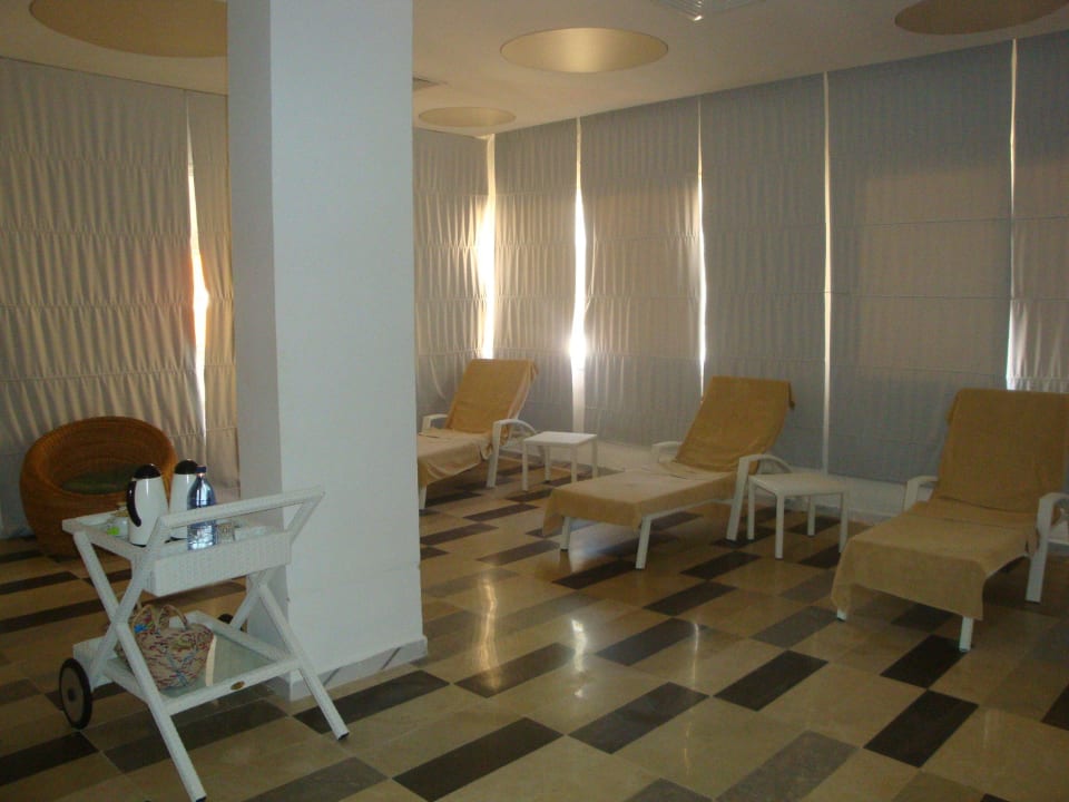 Spa-Ruheraum mit Teestation Caribbean World Thalasso Djerba