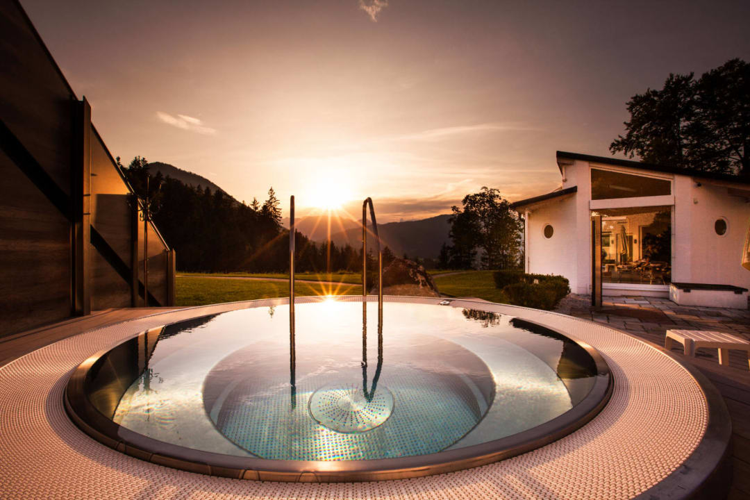 Pool Alm- & Wellnesshotel Alpenhof