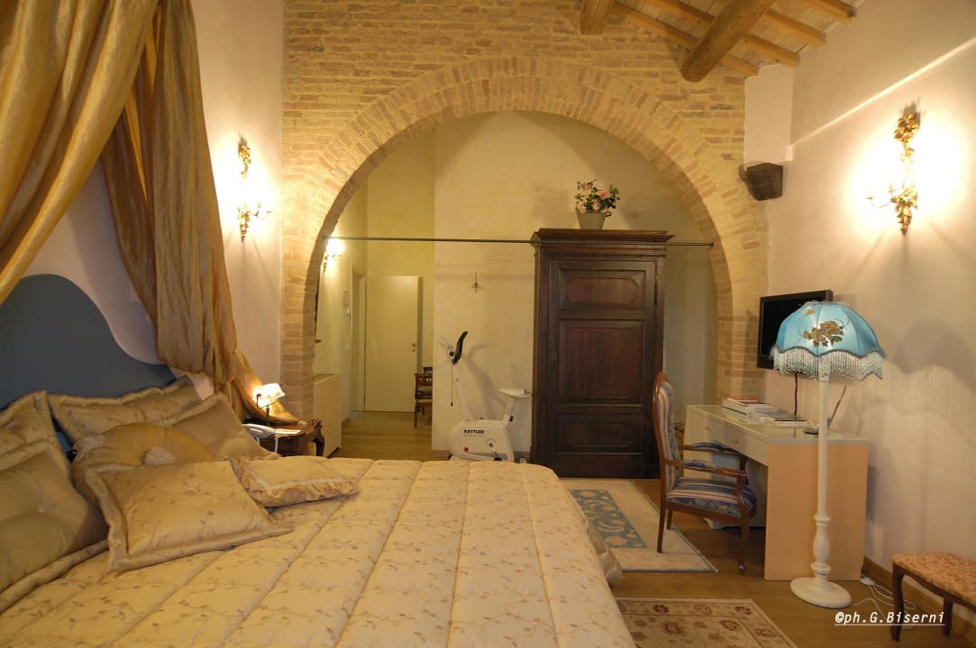 Suite Relais Villa Roncuzzi