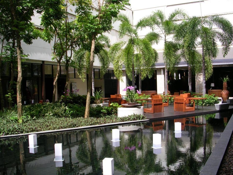 Bar Holiday Inn Resort Phuket