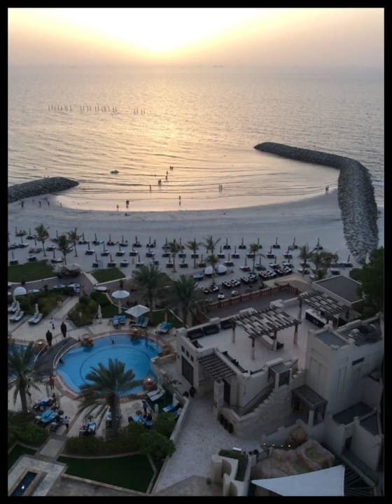 Blick vom Balkon bei Sonnenuntergang Ajman Saray, a Luxury Collection Resort