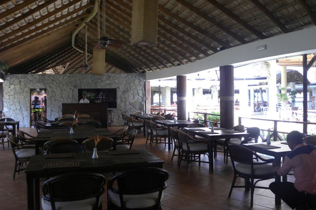 Sea Side Grill Wyndham Alltra Punta Cana