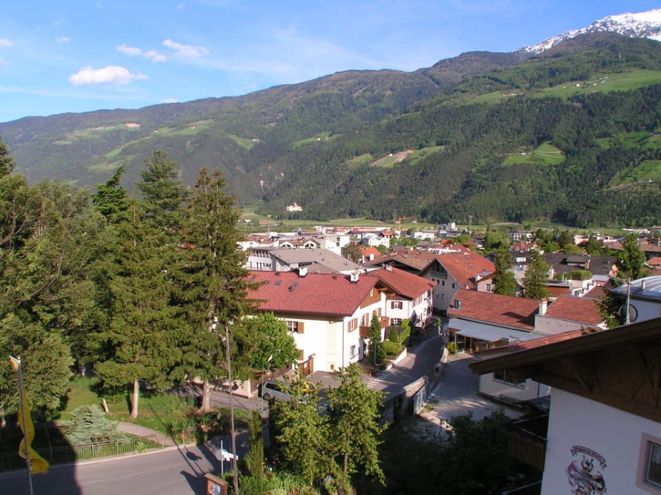 Blick über Naturns vom Balkon Hotel Nocturnes