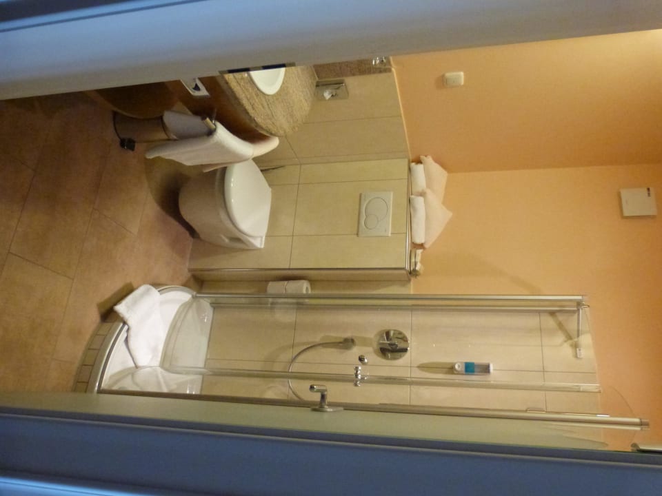 Neu renoviertes Bad. Top!  Hotel Reinerhof