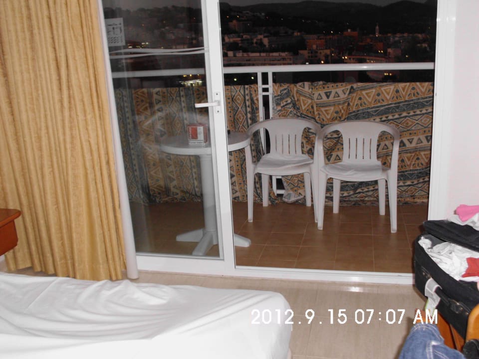 Balkon Reverence Life  - Adults only