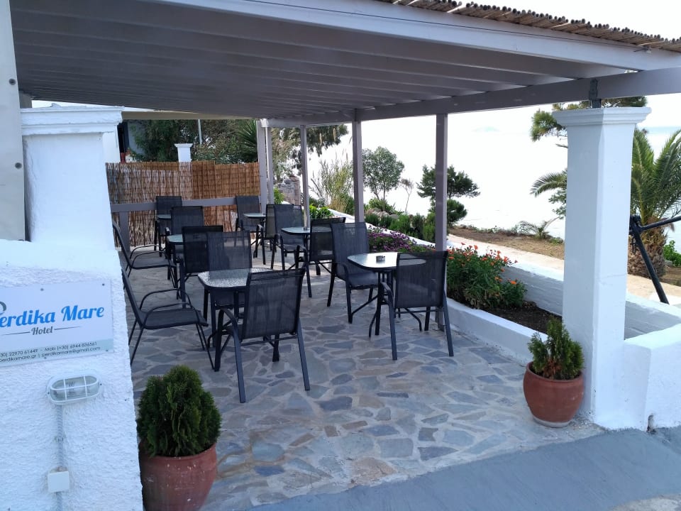 Gastro Perdika Mare Guesthouse & Cafe