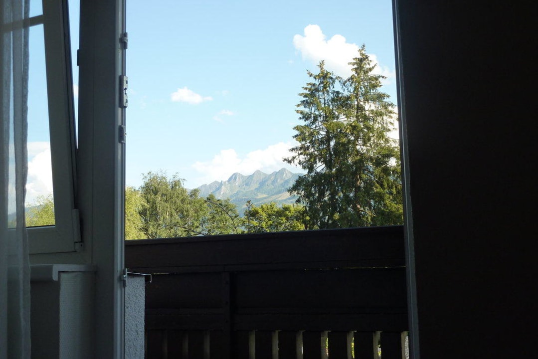 Blick aus dem Hotelzimmerbett 1.Stock Hotel Pinzgauerhof by Alpeffect