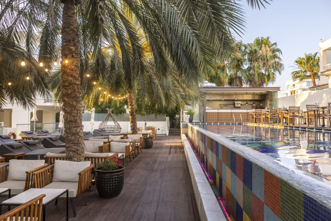 Pool King Jason Paphos - Designed for adults