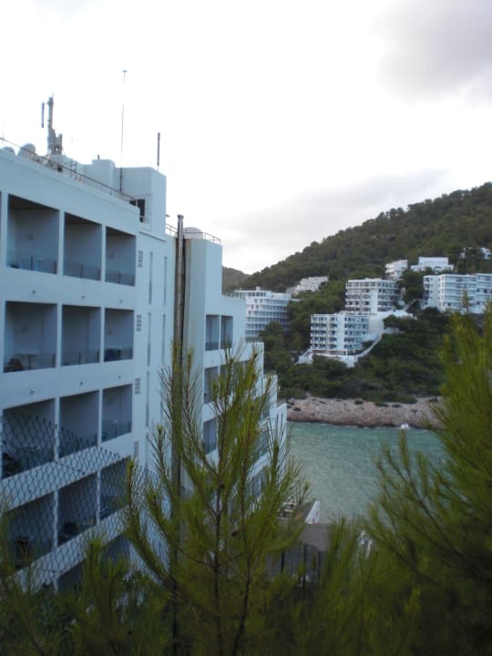 Seitliche Ansicht von hinten Palladium Hotel Cala LLonga - Adults only