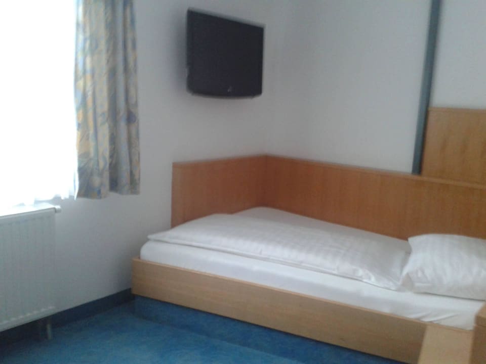 Einzelbett 1A Landhotel Schicklberg