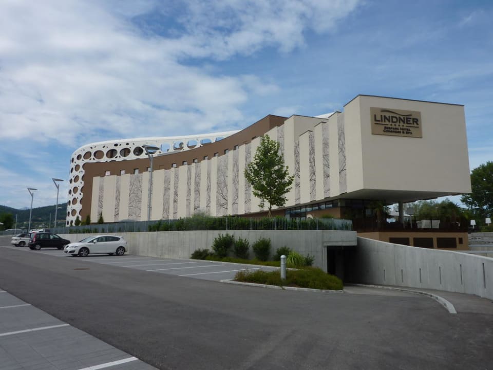 Ein moderner Kasten Das Seepark Wörthersee Resort