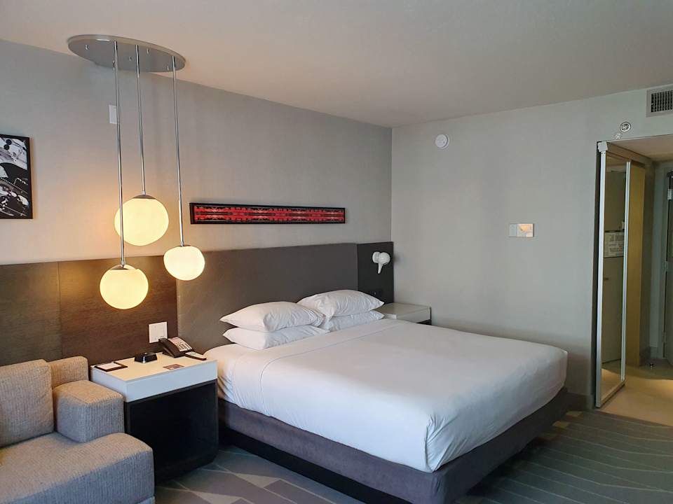 Zimmer Hyatt Regency Los Angeles International Airport