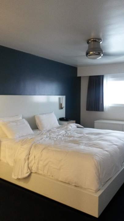 Schlafzimmer  Hotel Oceanside Marina Suites